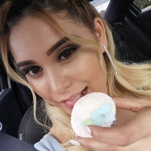 Meet your Posher, Claudia